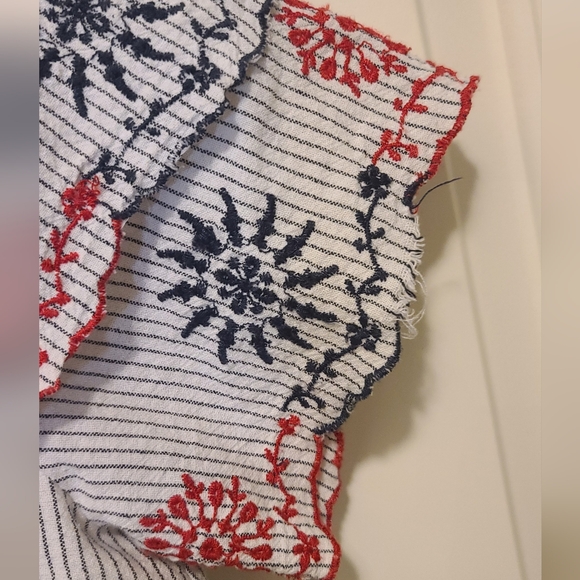 Zara Girls Embroidered Off-The-Shoulder Seer Sucker Top Size 9 - Picture 8 of 8